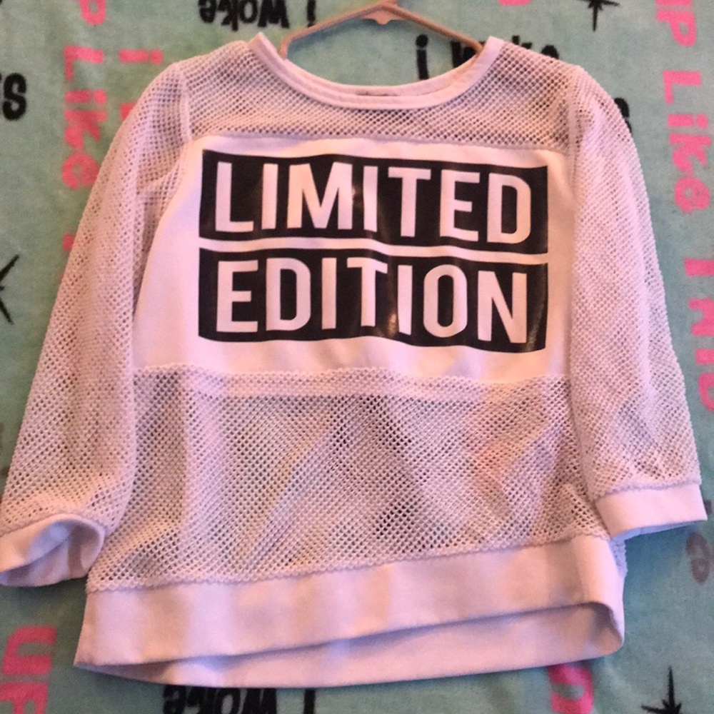 3/4 white mesh top